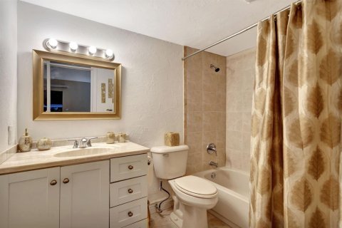 Condominio en venta en Coconut Creek, Florida, 1 dormitorio, 74.14 m2 № 2078266 - foto 9
