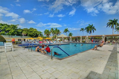 Condominio en venta en Coconut Creek, Florida, 1 dormitorio, 74.14 m2 № 2078266 - foto 28