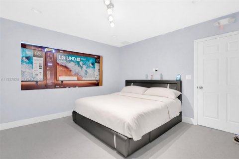 Купить коммерческую недвижимость в Майами, Флорида № 1997183 - фото 25