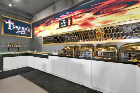 Купить коммерческую недвижимость в Майами, Флорида № 1997183 - фото 4