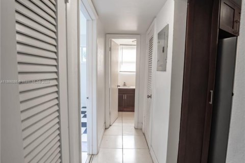 Снять в аренду кондоминиум в Майами, Флорида 1 спальня, 54.81м2, № 1897576 - фото 14