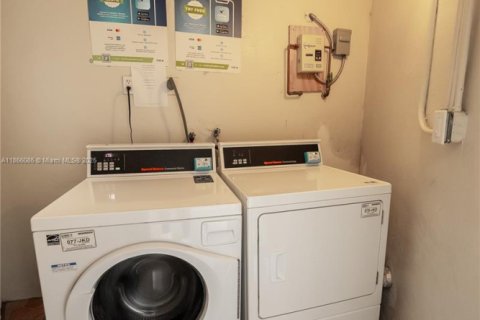 Снять в аренду кондоминиум в Майами, Флорида 1 спальня, 54.81м2, № 1897576 - фото 17