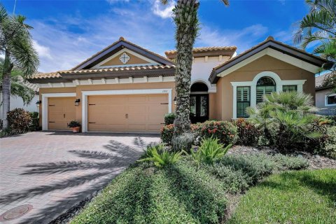 House in Palm Harbor, Florida 3 bedrooms, 241.82 sq.m. № 1857862 - photo 3