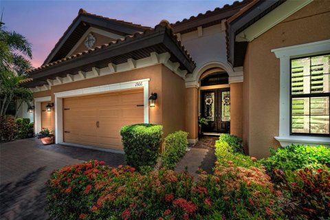 House in Palm Harbor, Florida 3 bedrooms, 241.82 sq.m. № 1857862 - photo 2