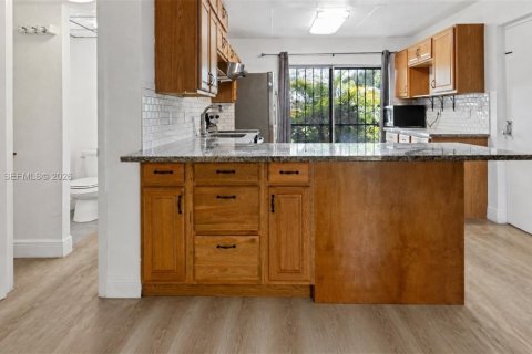 Touwnhouse à vendre à Miami Shores, Floride: 2 chambres, 88.63 m2 № 2286303 - photo 3