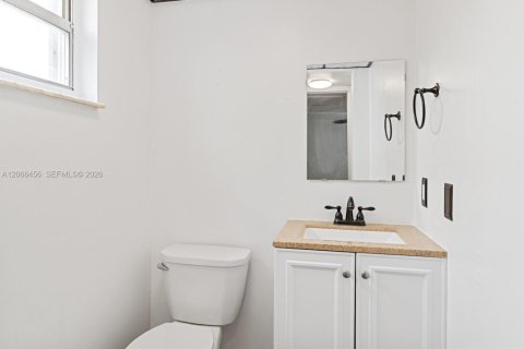 Touwnhouse à vendre à Miami Shores, Floride: 2 chambres, 88.63 m2 № 2286303 - photo 7