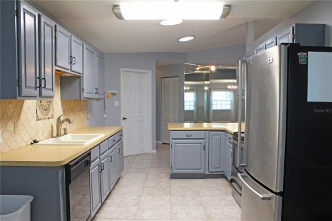 Villa ou maison à vendre à Lakeland, Floride: 2 chambres, 137.59 m2 № 2415063 - photo 9