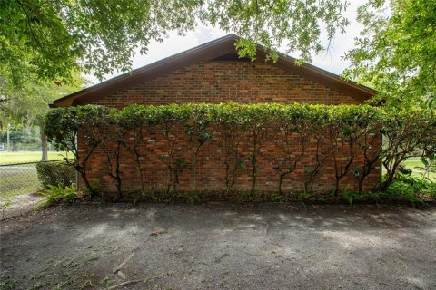 House in Starke, Florida 3 bedrooms, 211.26 sq.m. № 2291646 - photo 12