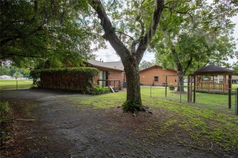 House in Starke, Florida 3 bedrooms, 211.26 sq.m. № 2291646 - photo 10