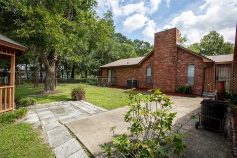 House in Starke, Florida 3 bedrooms, 211.26 sq.m. № 2291646 - photo 14