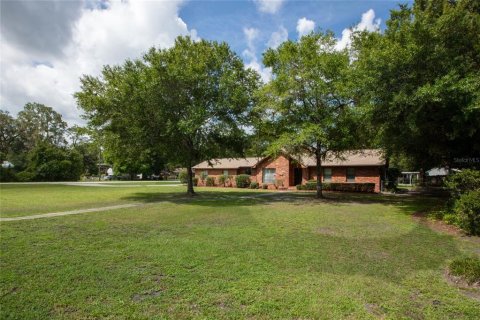 House in Starke, Florida 3 bedrooms, 211.26 sq.m. № 2291646