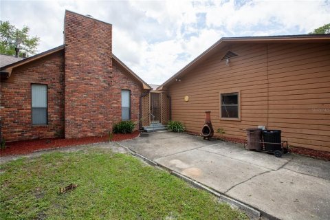 House in Starke, Florida 3 bedrooms, 211.26 sq.m. № 2291646 - photo 9