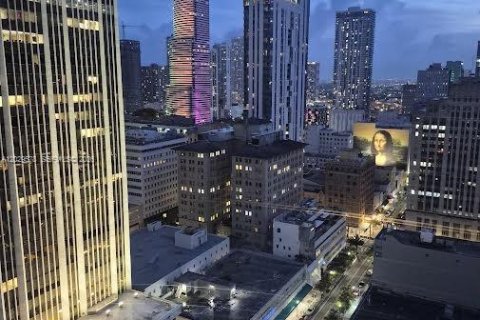 Condominio en venta en Miami, Florida, 1 dormitorio, 65.03 m2 № 2145783 - foto 2