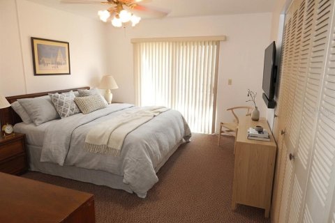 Condo in Lake Wales, Florida, 2 bedrooms № 2166328 - photo 5