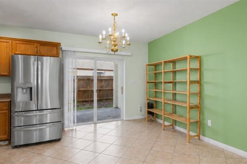 Adosado en venta en Tampa, Florida, 3 dormitorios, 158.86 m2 № 2258746 - foto 13