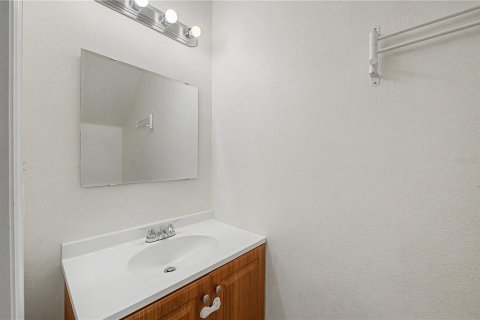 Adosado en venta en Tampa, Florida, 3 dormitorios, 158.86 m2 № 2258746 - foto 30