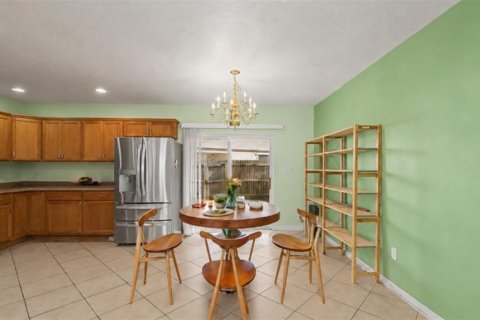 Adosado en venta en Tampa, Florida, 3 dormitorios, 158.86 m2 № 2258746 - foto 9