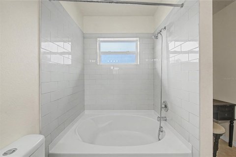 Adosado en venta en Tampa, Florida, 3 dormitorios, 158.86 m2 № 2258746 - foto 22