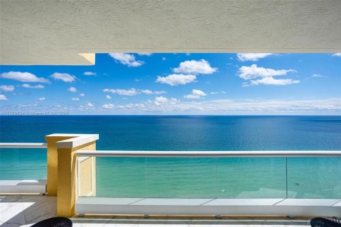 Copropriété à vendre à Sunny Isles Beach, Floride: 3 chambres, 188.68 m2 № 2253809 - photo 3