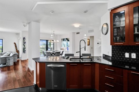 Condo in Fort Lauderdale, Florida, 3 bedrooms  № 2189780 - photo 11