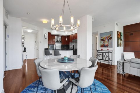 Condo in Fort Lauderdale, Florida, 3 bedrooms  № 2189780 - photo 8