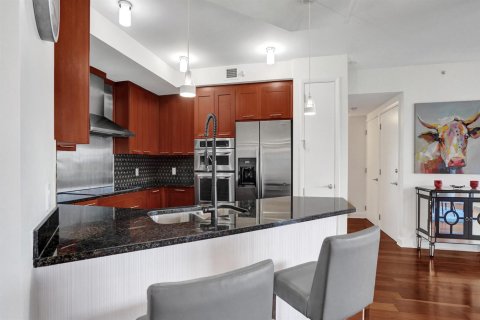 Condo in Fort Lauderdale, Florida, 3 bedrooms  № 2189780 - photo 9