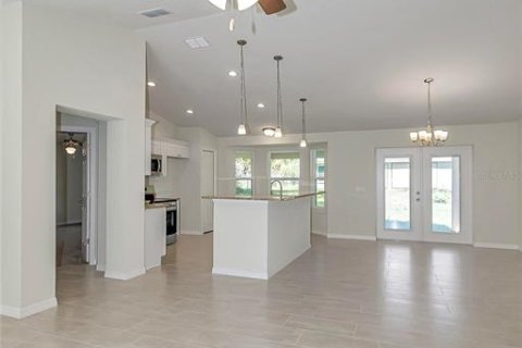 House in Summerfield, Florida 3 bedrooms, 156.91 sq.m. № 2098459 - photo 9