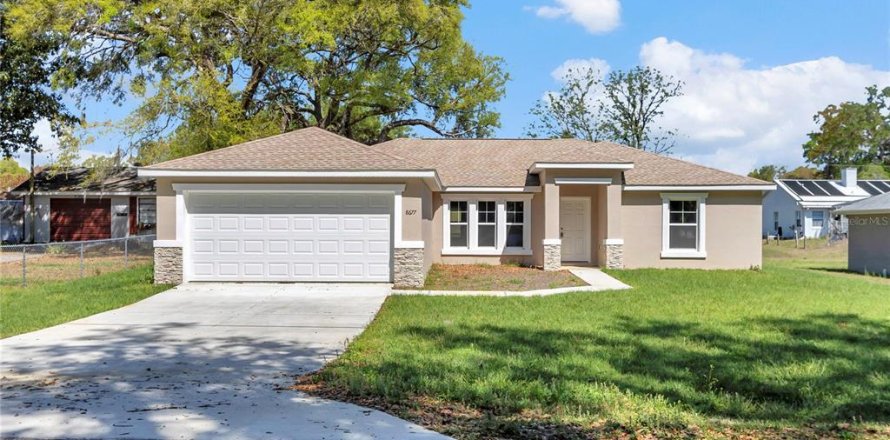House in Summerfield, Florida 3 bedrooms, 156.91 sq.m. № 2098459
