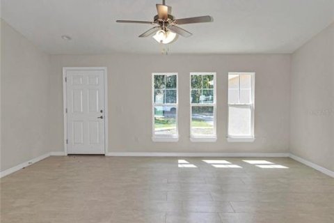 House in Summerfield, Florida 3 bedrooms, 156.91 sq.m. № 2098459 - photo 15