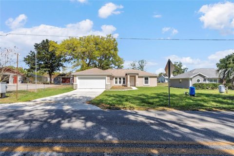 House in Summerfield, Florida 3 bedrooms, 156.91 sq.m. № 2098459 - photo 2