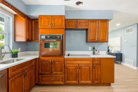 Villa ou maison à vendre à Tampa, Floride: 4 chambres, 139.35 m2 № 2231479 - photo 8
