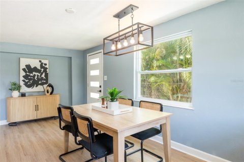Villa ou maison à vendre à Tampa, Floride: 4 chambres, 139.35 m2 № 2231479 - photo 11
