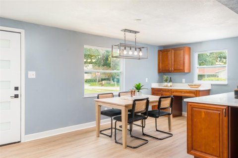 Villa ou maison à vendre à Tampa, Floride: 4 chambres, 139.35 m2 № 2231479 - photo 9