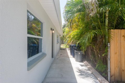 Villa ou maison à vendre à Tampa, Floride: 4 chambres, 139.35 m2 № 2231479 - photo 24
