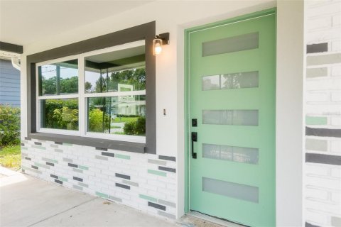Villa ou maison à vendre à Tampa, Floride: 4 chambres, 139.35 m2 № 2231479 - photo 3