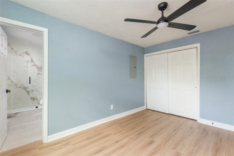 Villa ou maison à vendre à Tampa, Floride: 4 chambres, 139.35 m2 № 2231479 - photo 17