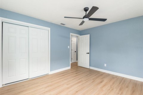 Villa ou maison à vendre à Tampa, Floride: 4 chambres, 139.35 m2 № 2231479 - photo 23