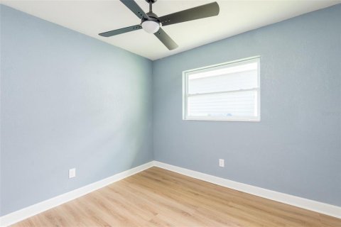 Villa ou maison à vendre à Tampa, Floride: 4 chambres, 139.35 m2 № 2231479 - photo 19