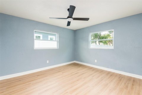 Villa ou maison à vendre à Tampa, Floride: 4 chambres, 139.35 m2 № 2231479 - photo 22