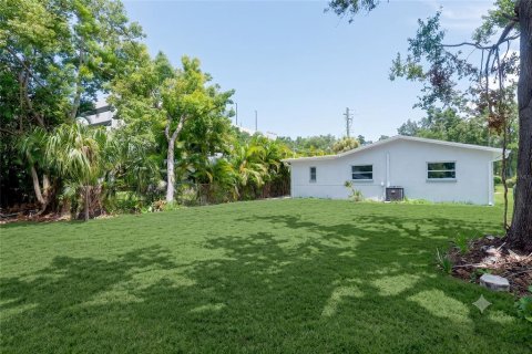 Villa ou maison à vendre à Tampa, Floride: 4 chambres, 139.35 m2 № 2231479 - photo 27