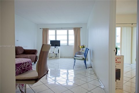 Copropriété à vendre à Hollywood, Floride: 1 chambre, 65.31 m2 № 2152944 - photo 4