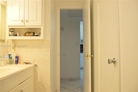 Copropriété à vendre à Hollywood, Floride: 1 chambre, 65.31 m2 № 2152944 - photo 15