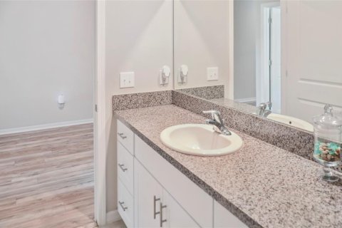 House in Wimauma, Florida 4 bedrooms, 237.55 sq.m. № 1658331 - photo 7