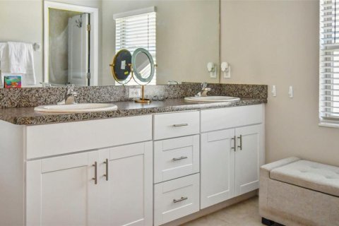 House in Wimauma, Florida 4 bedrooms, 237.55 sq.m. № 1658331 - photo 27