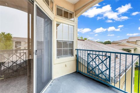 Condo in Orlando, Florida, 2 bedrooms  № 2214006 - photo 15