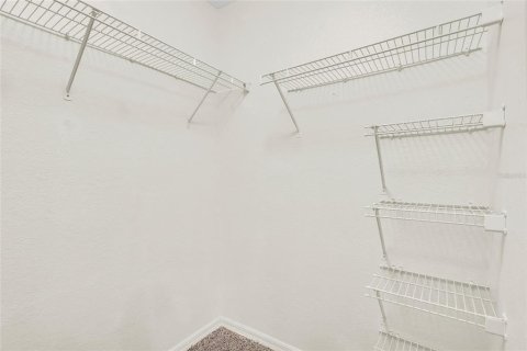 Condo in Orlando, Florida, 2 bedrooms  № 2214006 - photo 27