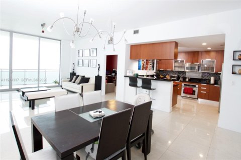 Condo in North Bay Village, Florida, 3 bedrooms № 2042316 - photo 7