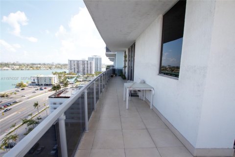 Condo in North Bay Village, Florida, 3 bedrooms № 2042316 - photo 28