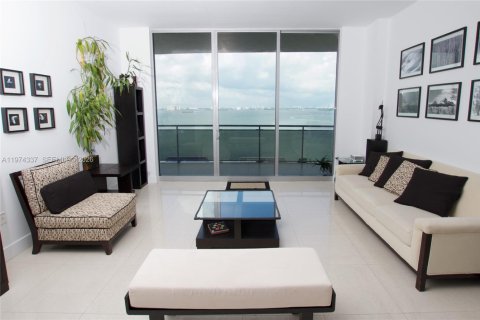 Condo in North Bay Village, Florida, 3 bedrooms  № 2042316