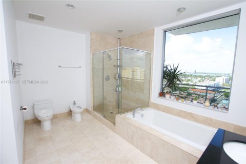 Condo in North Bay Village, Florida, 3 bedrooms № 2042316 - photo 25